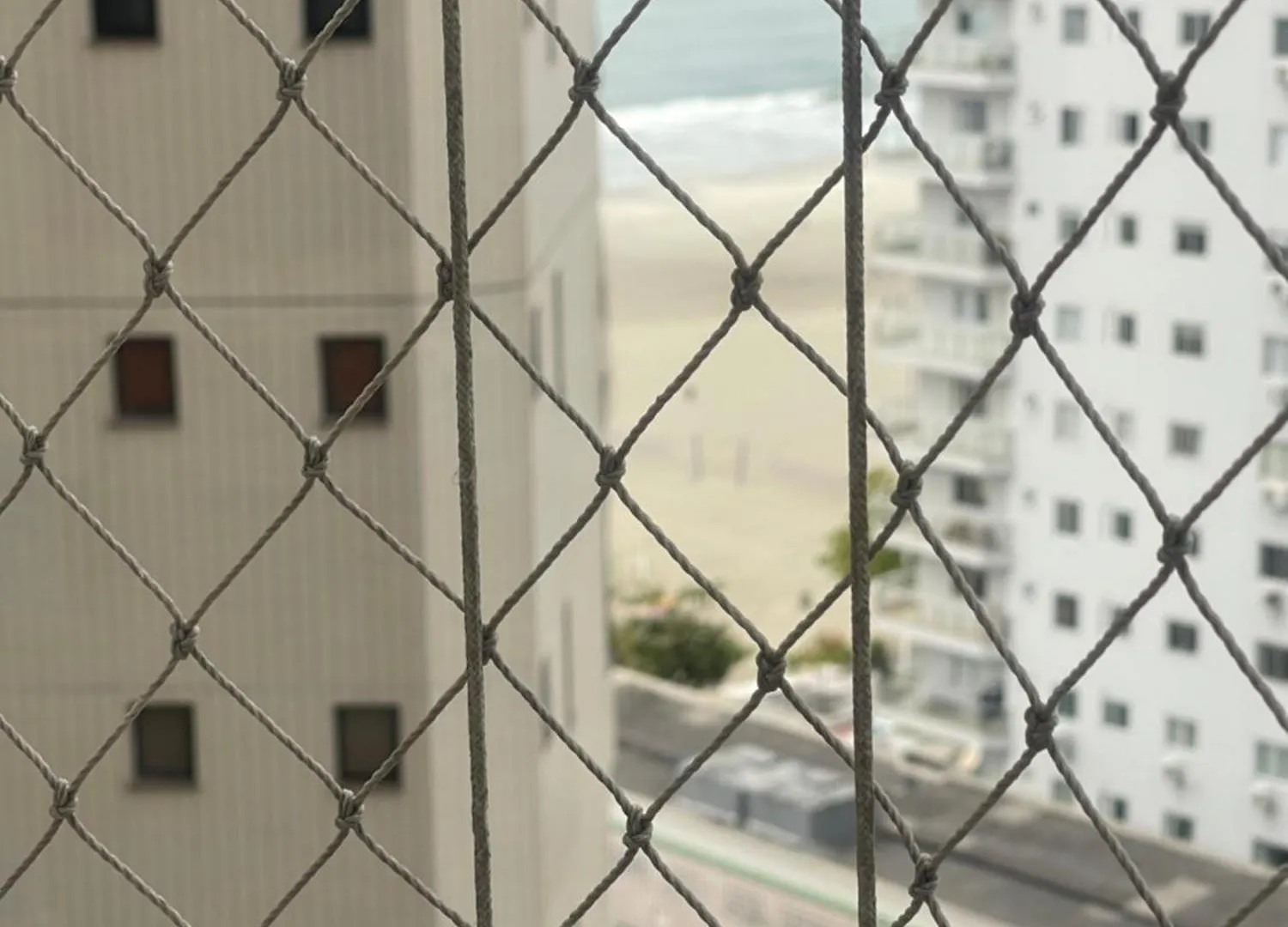 Ap De Fundos Em Condominio Beira Mar Com Garagem, Wifi E Tv A Cabo Balneário Camboriú