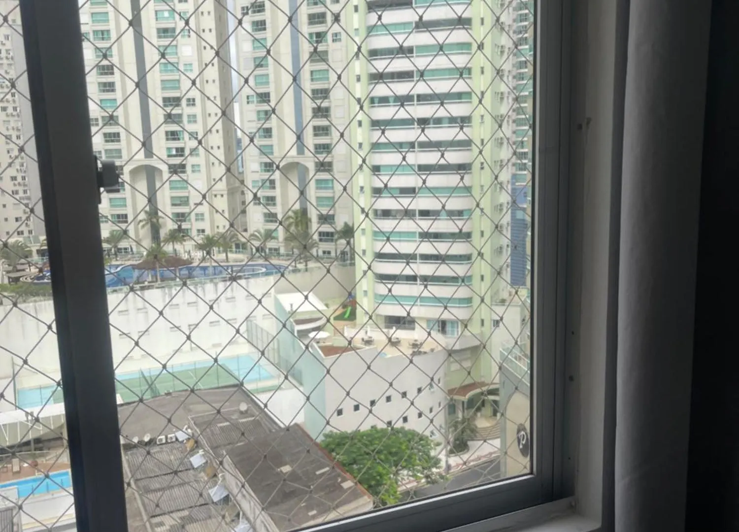 Ap De Fundos Em Condominio Beira Mar Com Garagem, Wifi E Tv A Cabo Balneário Camboriú Apartamento